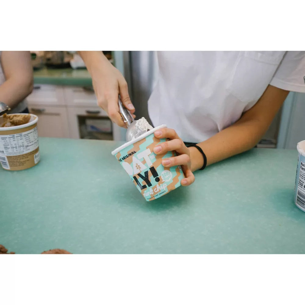 Oatly Mint Chip No Dairy Frozen Dessert, 1 Pint