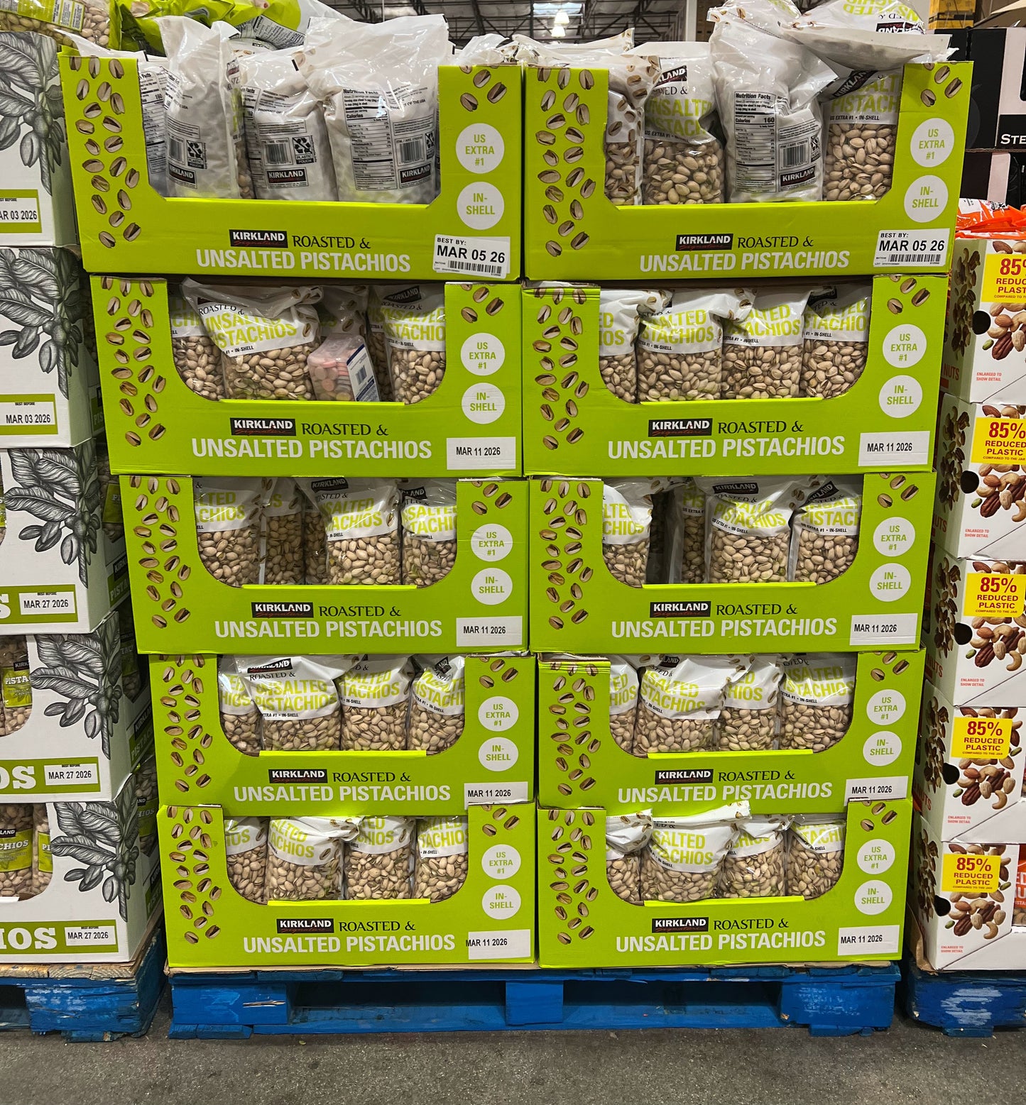 Kirkland Signature Roasted Unsalted In-Shell Pistachios, 3 lb