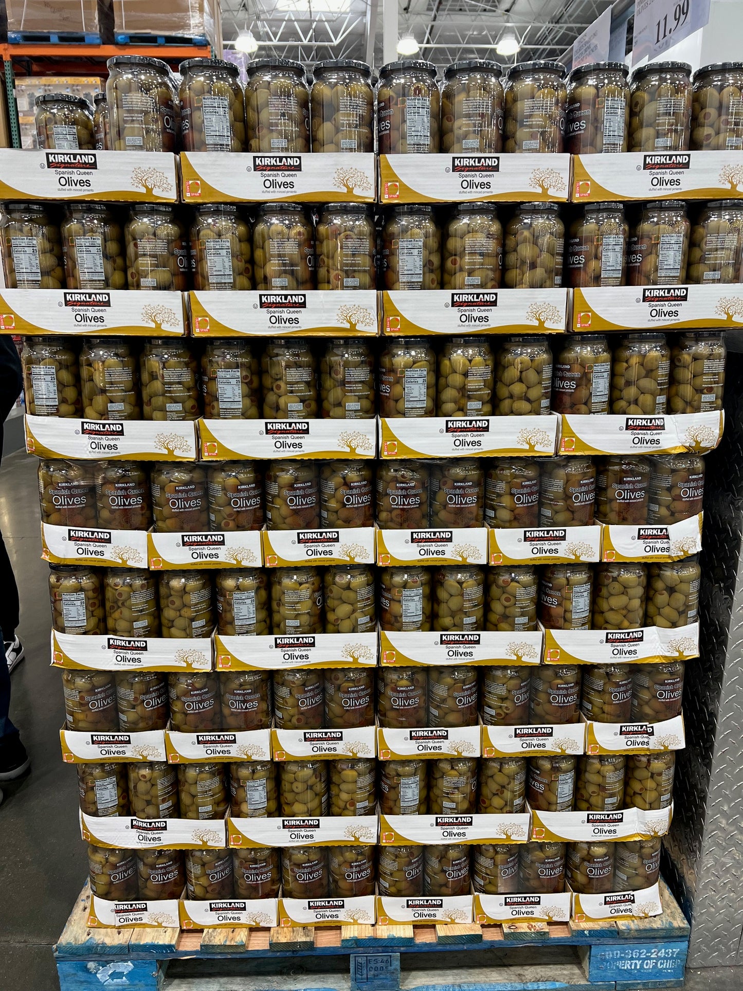 Kirkland Signature Pimiento Stuffed Queen Olives 2 ct, 21 oz