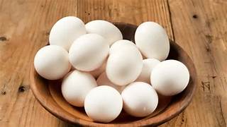 Veruca Large White Cage Free Eggs, Grade A. 24 ct