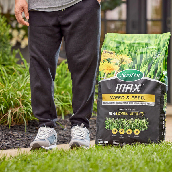 Scotts MAX Weed & Feed, 14,000 Sq. Ft.