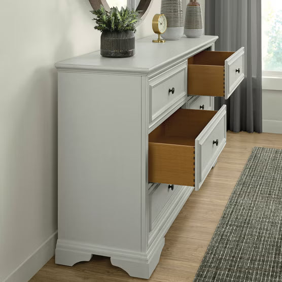Anistyn 6-Drawer Dresser*